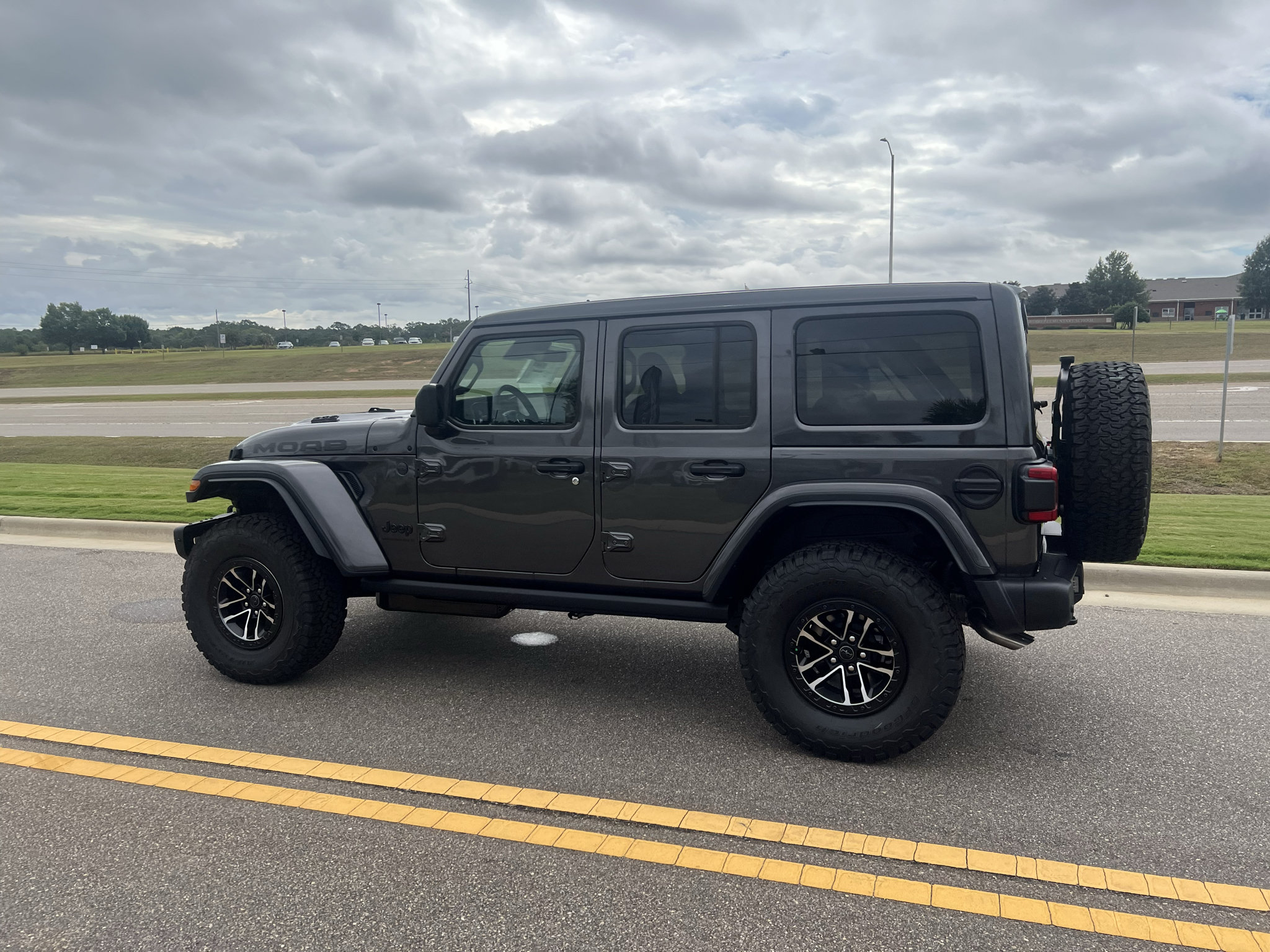 New 2027 Jeep Wrangler Unlimited Rubicon 392 AWD/4WD image 14