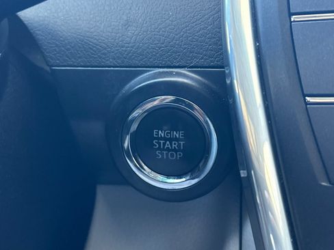 Used 2017 Toyota Camry XLE w/ Moonroof Package FWD image 23