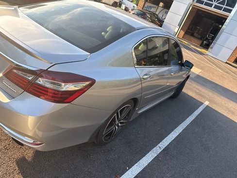 Used 2017 Honda Accord Sport Special Edition image 5