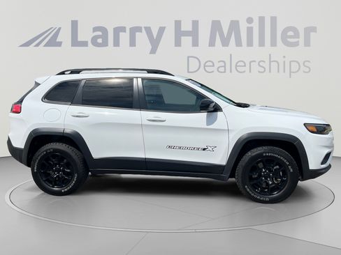Used 2022 Jeep Cherokee Latitude AWD/4WD image 6
