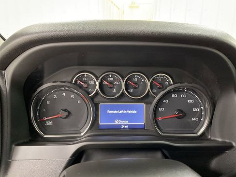 Used 2022 Chevrolet Silverado 1500 LT Trail Boss image 11