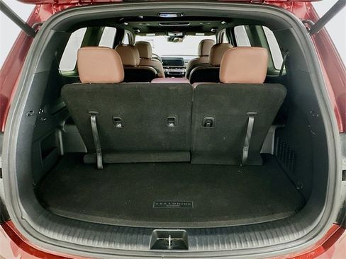 Used 2024 Kia Telluride EX w/ EX Captain's Chair Package image 28