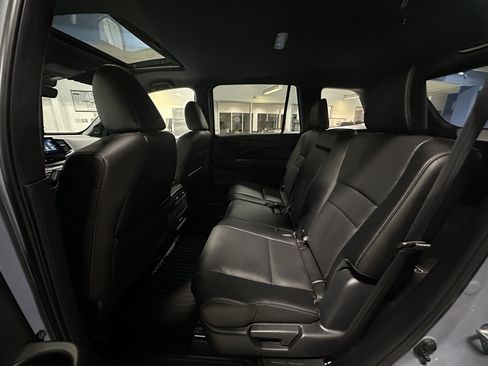 Used 2024 Honda Passport EX-L image 26