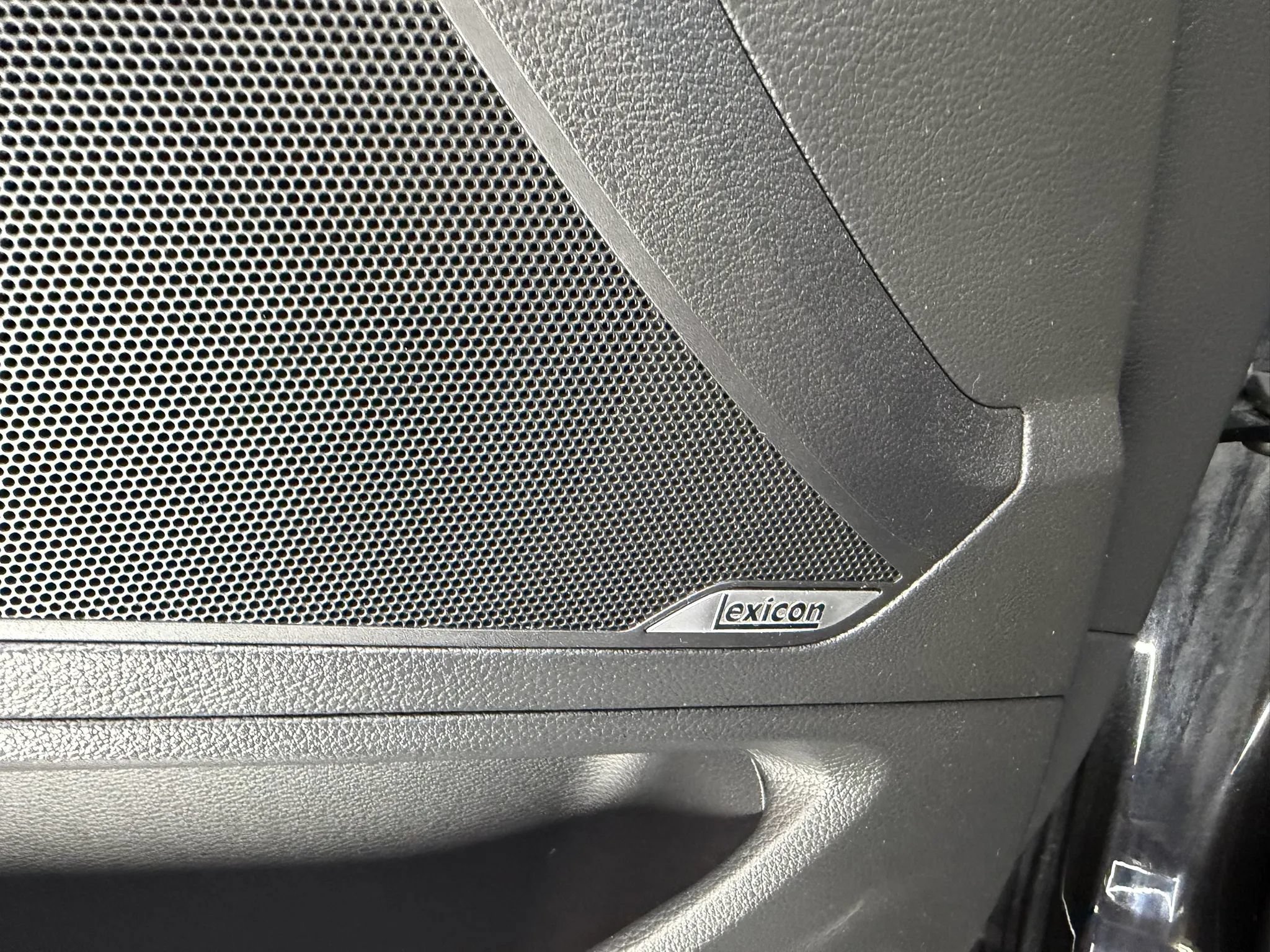 Used 2019 Genesis G80 3.3T Sport RWD image 21