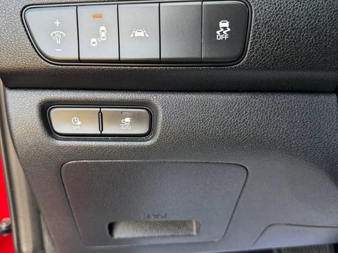 Used 2020 Kia Niro EX w/ Cold Weather Package FWD image 35