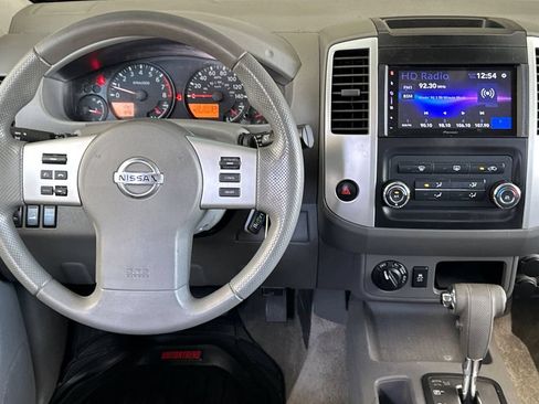 Used 2013 Nissan Frontier SV AWD/4WD image 14