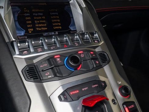 Used 2012 Lamborghini Aventador LP 700-4 AWD/4WD image 12