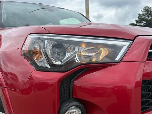 Used 2024 Toyota 4Runner TRD Off-Road Premium image 3