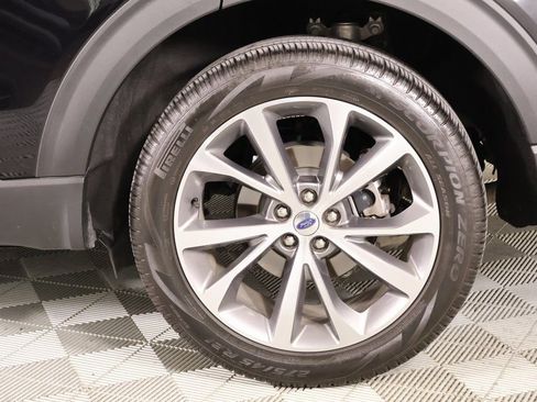 Used 2025 Ford Explorer Platinum w/ Ultimate Package image 21