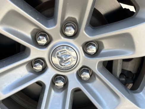 Used 2020 RAM 1500 Laramie AWD/4WD image 14