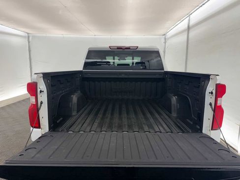 Used 2023 Chevrolet Silverado 1500 High Country image 34