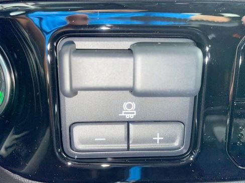 Used 2024 Chevrolet Silverado 1500 RST w/ Convenience Package II AWD/4WD image 30