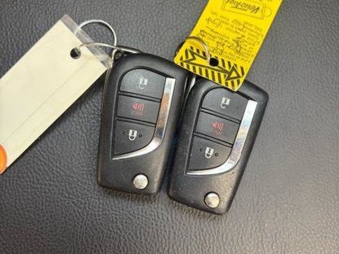 Used 2021 Toyota RAV4 LE AWD/4WD image 13