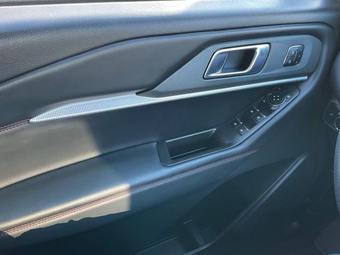 Used 2025 Ford Explorer ST-Line w/ Premium Package image 47