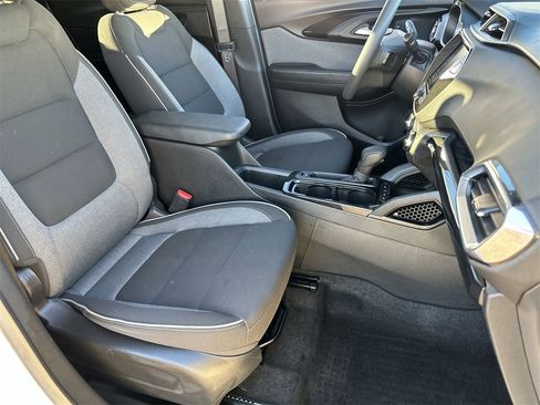 Used 2023 Chevrolet TrailBlazer LT w/ Convenience Package image 7