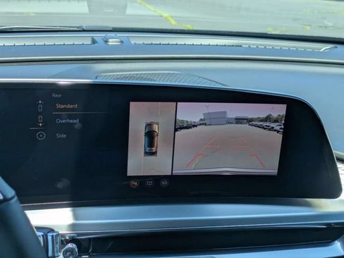 Used 2024 Cadillac Lyriq Luxury RWD image 22