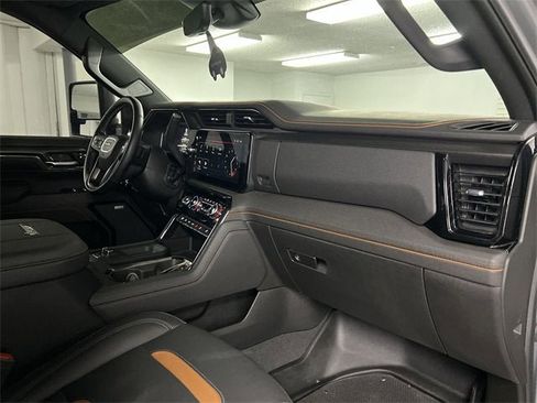 Certified 2024 GMC Sierra 2500 AT4 w/ Technology Package image 28