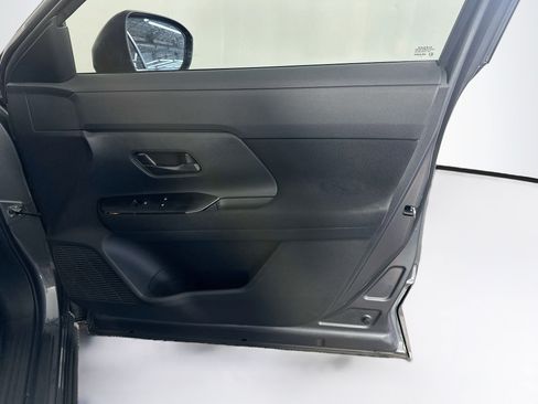 Used 2025 Nissan Kicks S FWD image 30