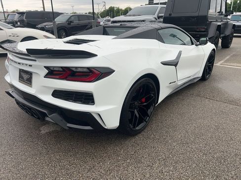 Used 2025 Chevrolet Corvette Z06 w/ Stealth Interior Trim Package RWD image 2