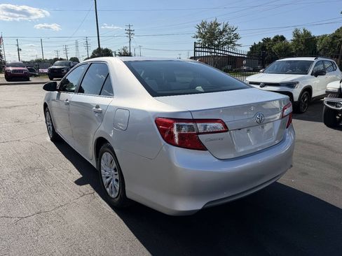 Used 2014 Toyota Camry LE FWD image 7