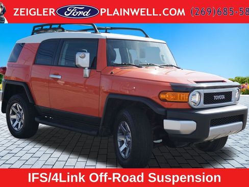 Used 2014 Toyota FJ Cruiser 4WD w/ Convenience Package image 7
