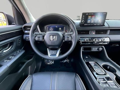 Certified 2025 Honda Pilot Elite image 8
