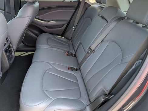Used 2020 Buick Envision Essence FWD image 19