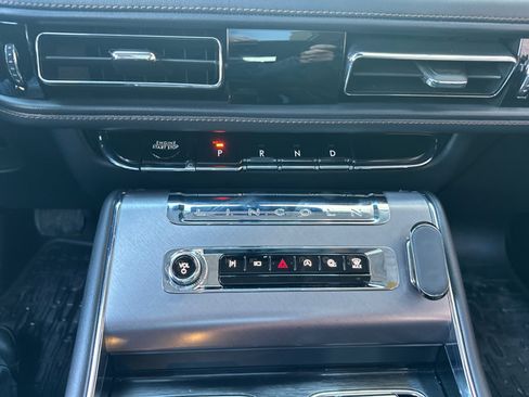 Used 2025 Lincoln Aviator AWD w/ Equipment Group 101A image 22