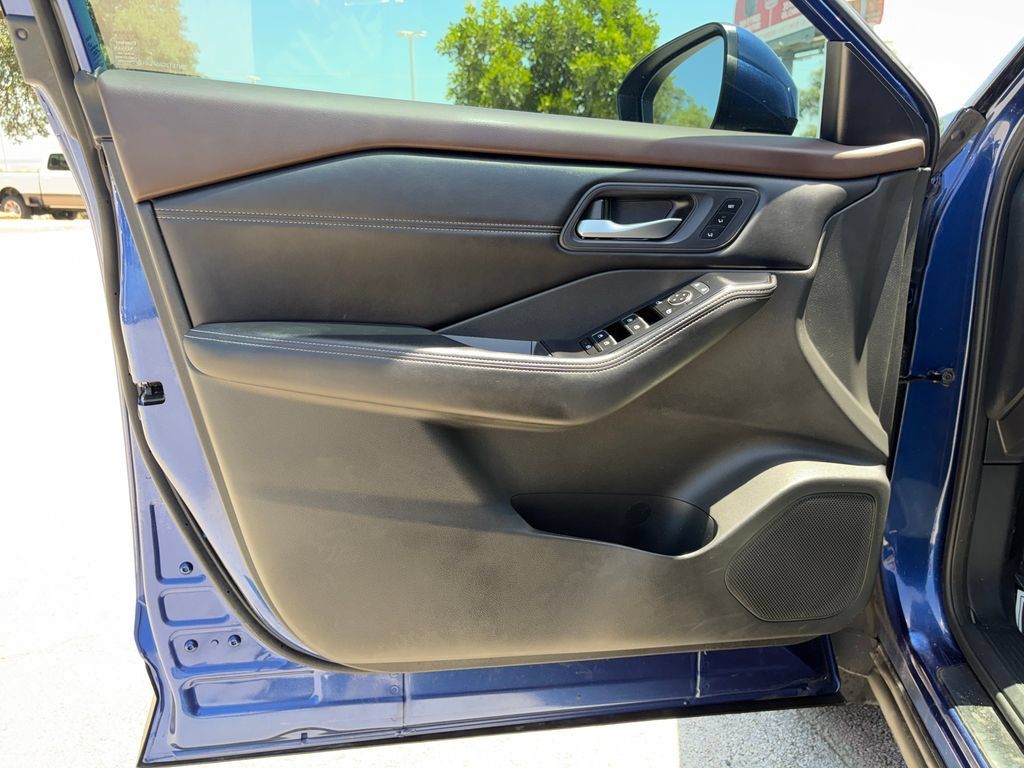 Certified 2023 Nissan Rogue SL w/ SL Premium Package FWD image 20