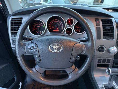 Used 2010 Toyota Tundra 4x4 CrewMax image 20