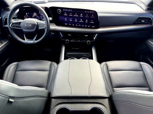 Used 2026 Chevrolet Tahoe Z71 w/ Comfort Package image 22