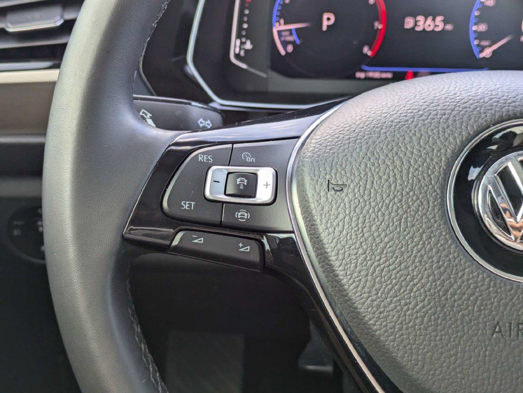 Used 2020 Volkswagen Jetta SEL Premium FWD image 27