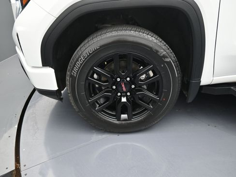 Used 2023 GMC Sierra 1500 Elevation image 10