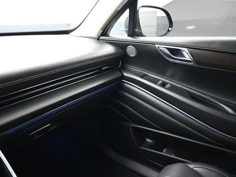 Used 2024 Genesis GV80 2.5T AWD/4WD image 9