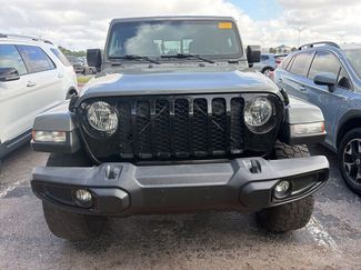 Used 2021 Jeep Gladiator Willys AWD/4WD video 2
