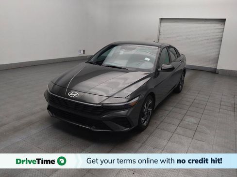 Used 2025 Hyundai Elantra Sport FWD image 1