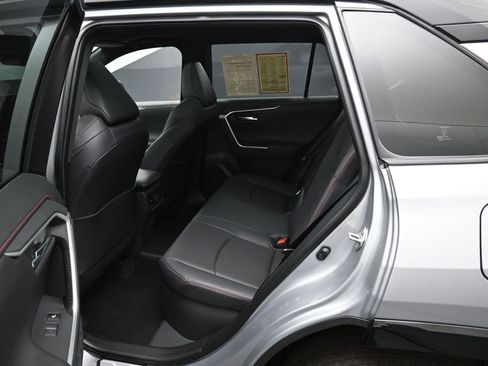 Certified 2025 Toyota RAV4 XSE image 31