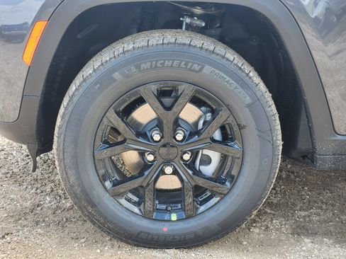 New 2026 Jeep Grand Cherokee Altitude RWD image 7
