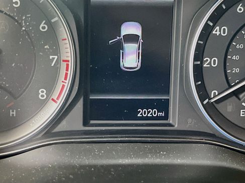 Used 2023 Hyundai Kona SE AWD/4WD image 12