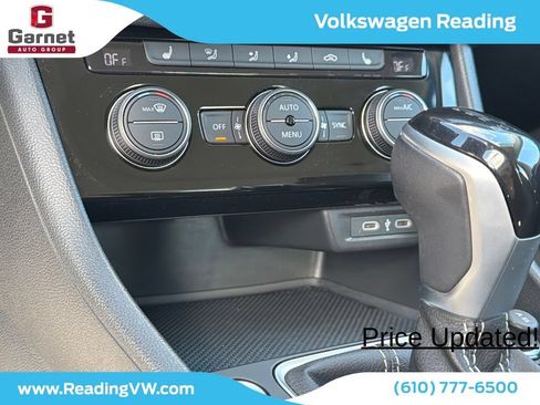 Certified 2023 Volkswagen Jetta SE FWD image 30