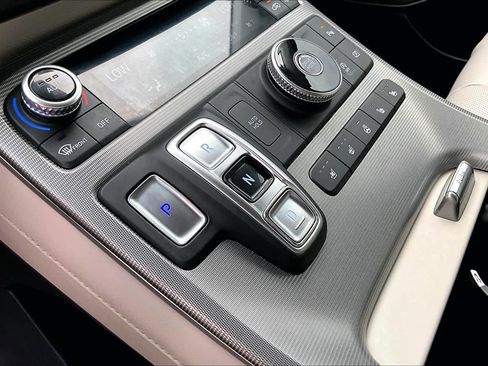 Used 2024 Hyundai Palisade Calligraphy FWD image 17