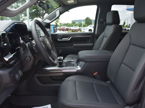 New 2026 Chevrolet Silverado 1500 LTZ w/ Technology Package AWD/4WD image 18