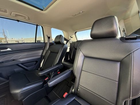 Used 2021 Volkswagen Atlas SE image 9