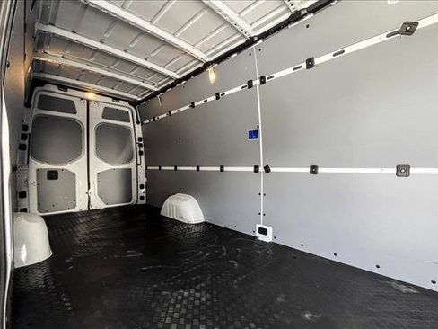 Used 2025 Mercedes-Benz Sprinter 2500 image 20
