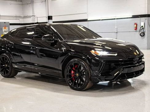 Used 2024 Lamborghini Urus S image 2