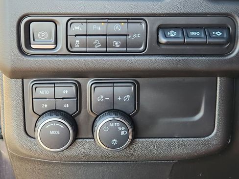 Used 2022 Chevrolet Tahoe High Country image 21