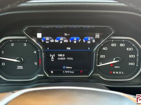 Certified 2023 GMC Sierra 3500 Denali w/ Denali Black Diamond Edition image 30