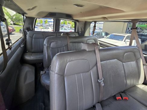 Used 2012 Chevrolet Express 3500 LS RWD image 18