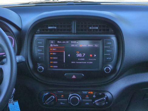 Used 2024 Kia Soul LX w/ Option Group 015 FWD image 17
