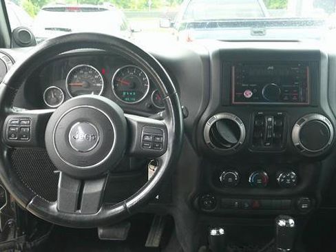 Used 2013 Jeep Wrangler Unlimited Sport AWD/4WD image 10